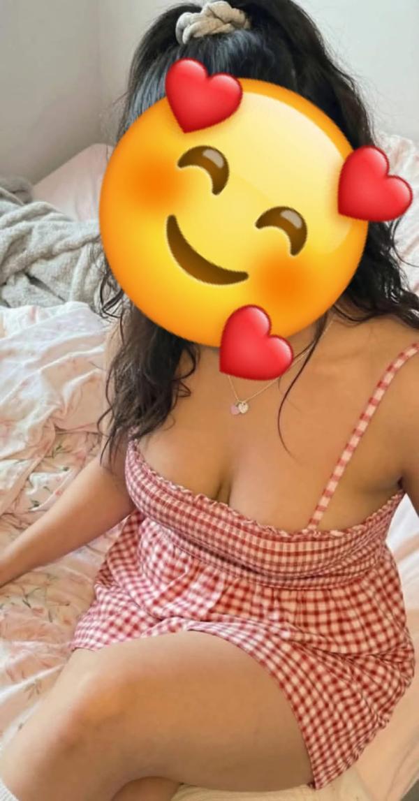 FULL SERVICE WITH BEAUTIFUL GIRL