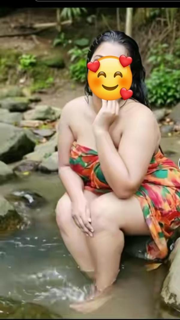 GENUINE LIVE CAM SHOW