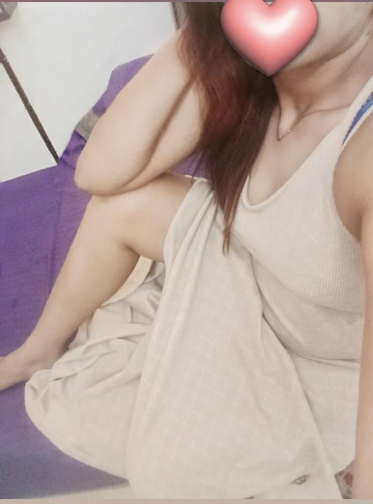 මගෙ ලගට ඇවිල්ල නෑ නේද.. ඇවිල්ල බලන්න ආස හිතෙයි 🥰