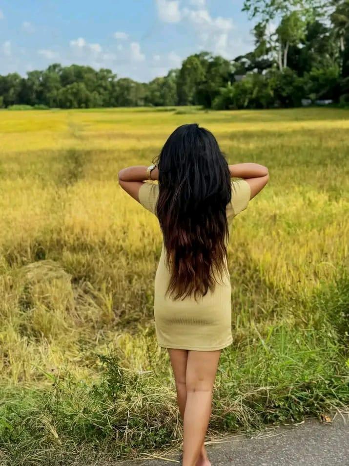 👑👸පොටො එකේ ඉන්න කෙනා මම නොවුනොත් ඩබල් චාජර්ස් මම ඔයාට ගෙවනවා 🏦🙏