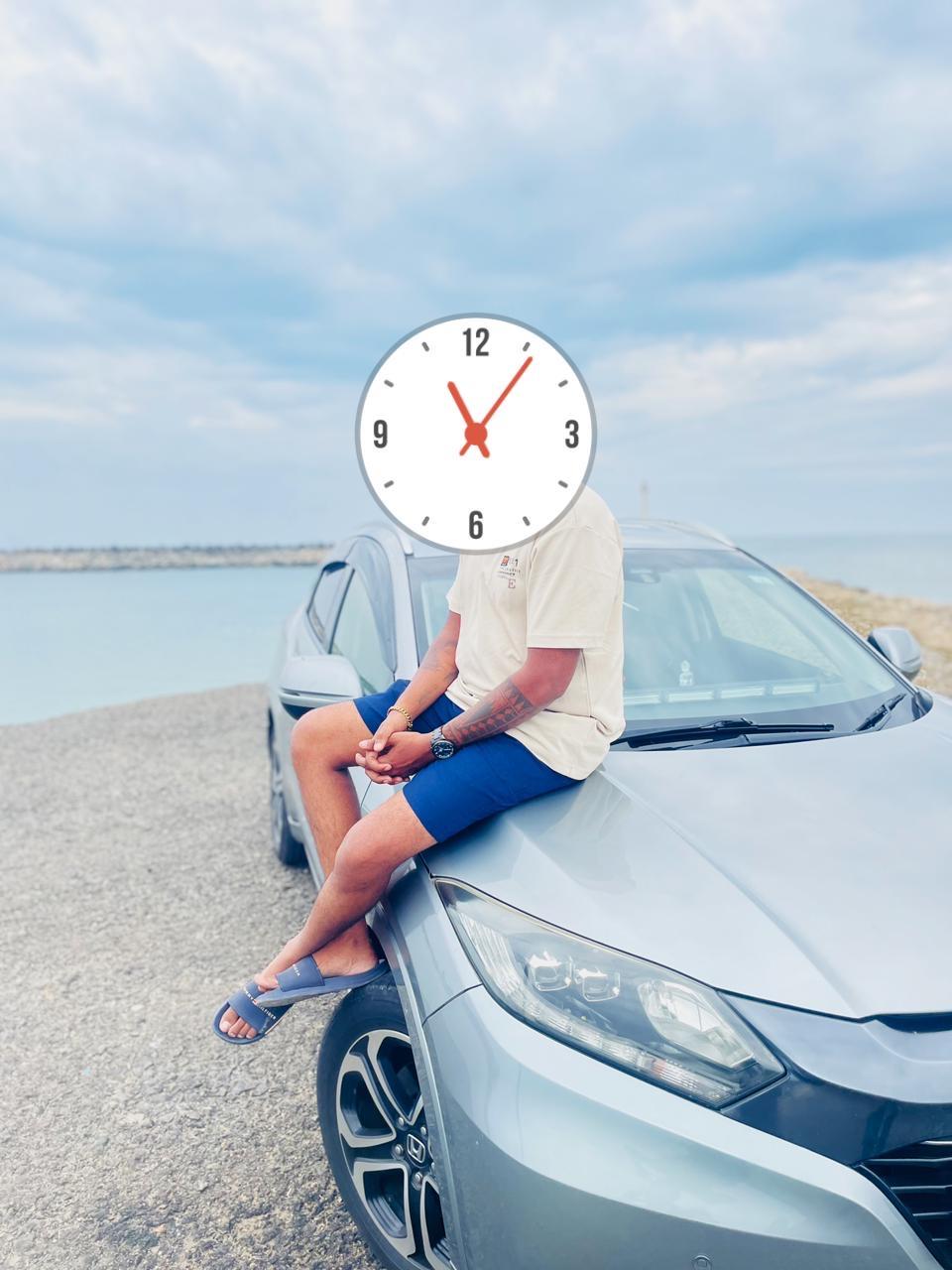 Looking secret relationship