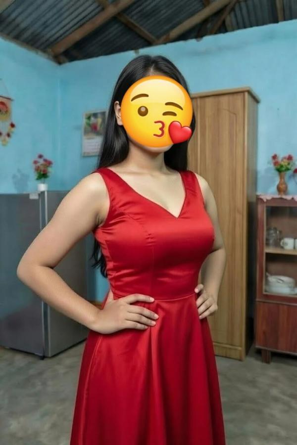 sexy tamil girl at Kollupitiya කොල්ලුපිටිය. ✅️அழகான தமிழ் பெண்✅️