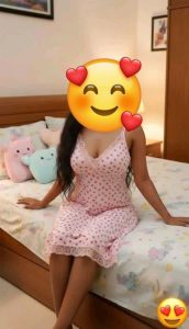 Home ☘️🌸🪻 ගෙවන ගානට හොර බොරු නැති ලස්සන සුදු කෙල්ලෙක්ගෙන් ගමුද හොද ෆන් එකක් 📱📷