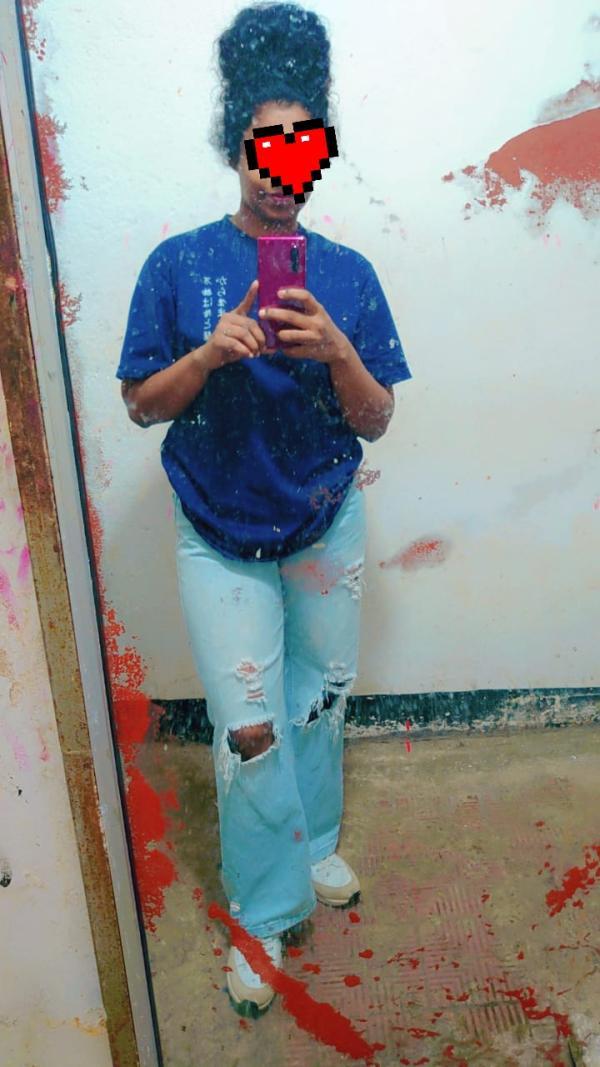 Age 24 Slim Body Full Service