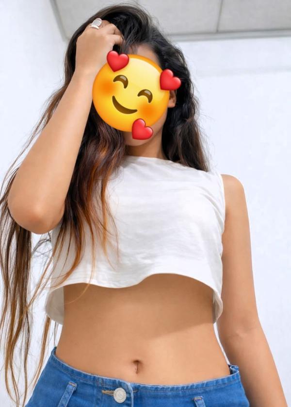 Full Service Beautiful Girl