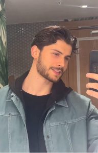 Feeling like life is boring ..🥺🥺😭