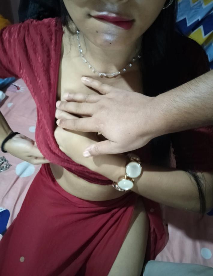 TWO BOYS AND ONE GIRL THREESOME LIVE CAM SHOW SPECIAL OFFER