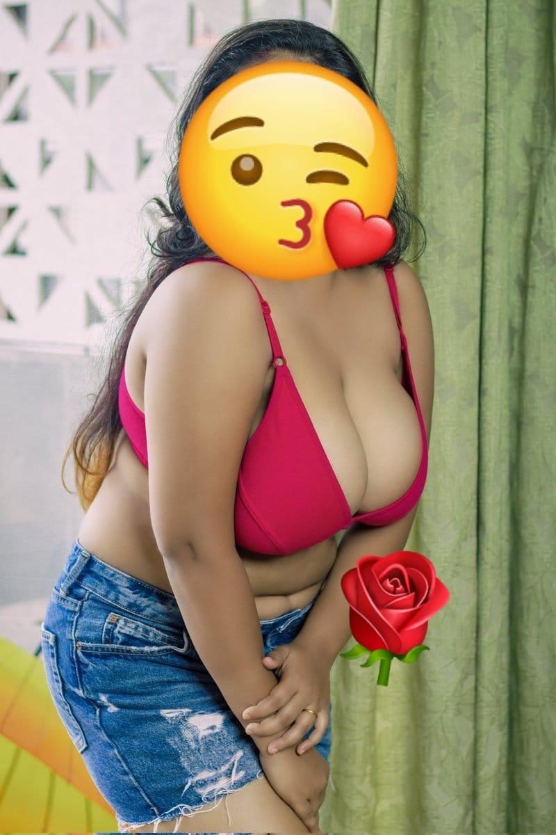 අලුත්ම අලුත් s exy toys, se xy dress එක්ක ඔයා ආස විදියට හොද fun එකක් ගන්න එන්න