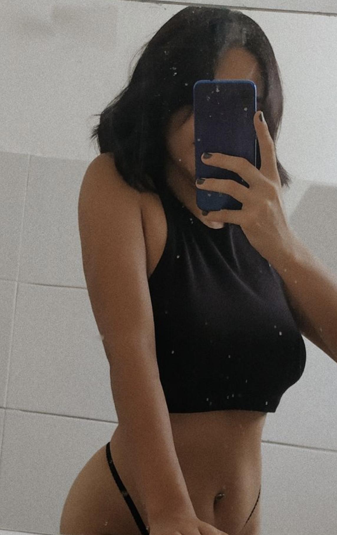 University Girl Live Cam Show 🦋