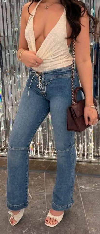 *Full service *wallawaththa*