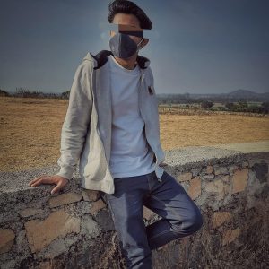 පොඩි කොල්ලොන්ට ආස අක්කලාට ඇන්ටිලට