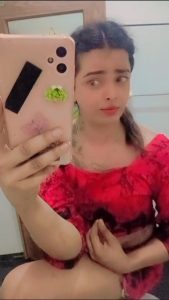 BEAUTIFUL SHEMALE FUL SERVICE