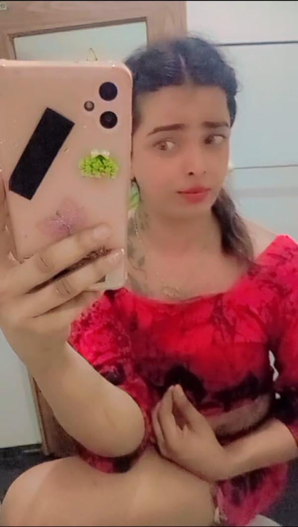 BEAUTIFUL SHEMALE FUL SERVICE