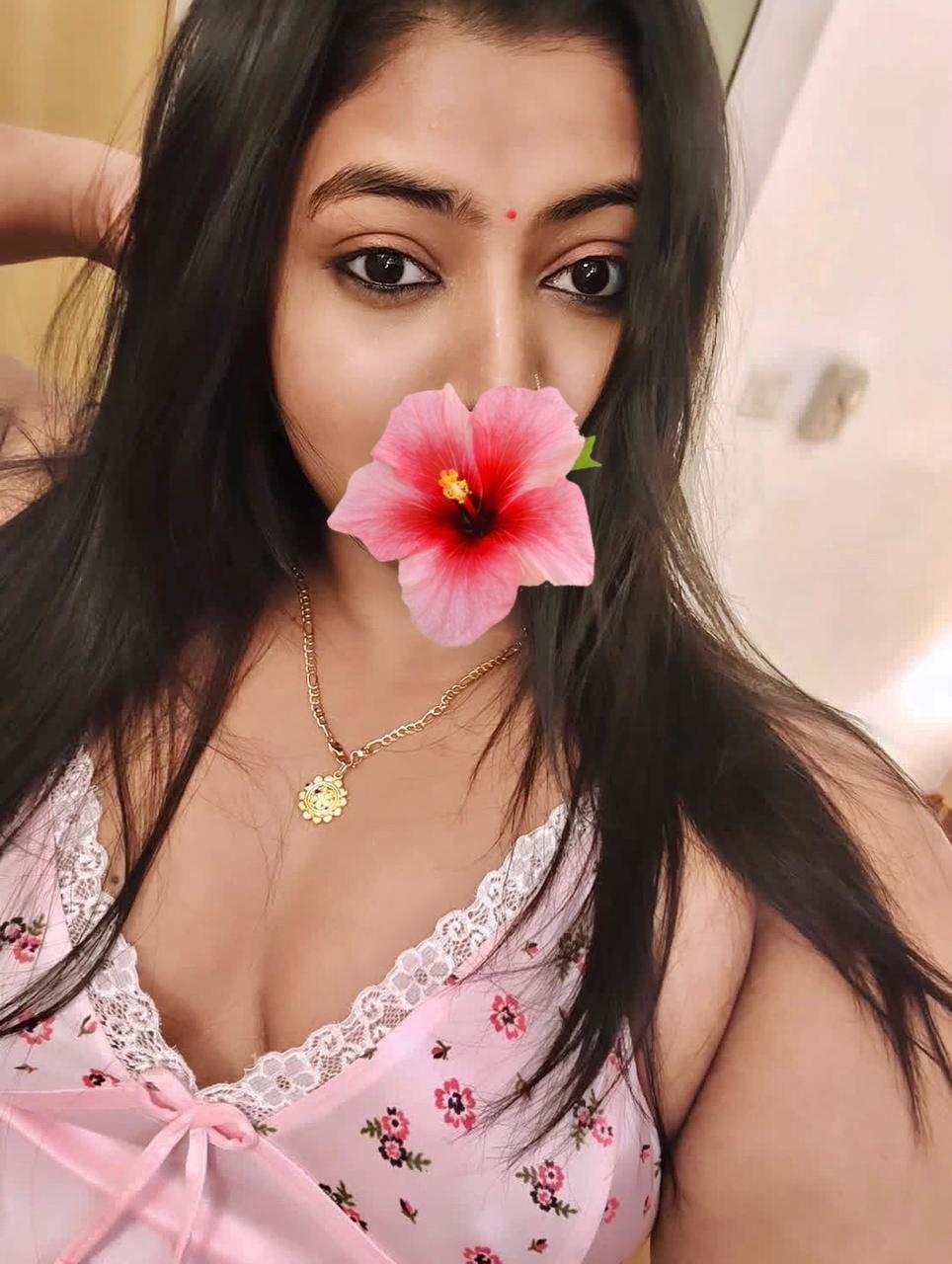 Chubbyy Gurl 💋 Cam Show 🫶🏻💕