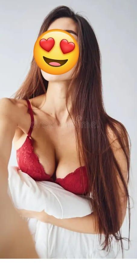 GENUINE LIVE CAM SHOW 🥰
