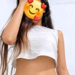 Full Service Beautiful Girl
