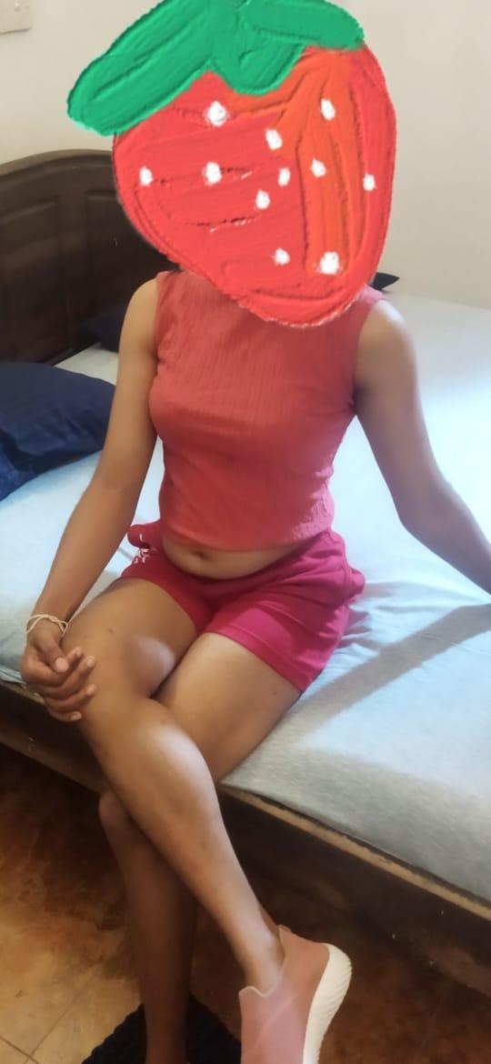 Full service beautiful gril