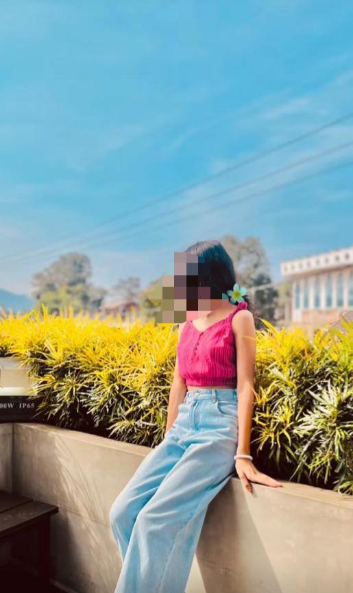 SLIM GIRL 22 YEARS OLD