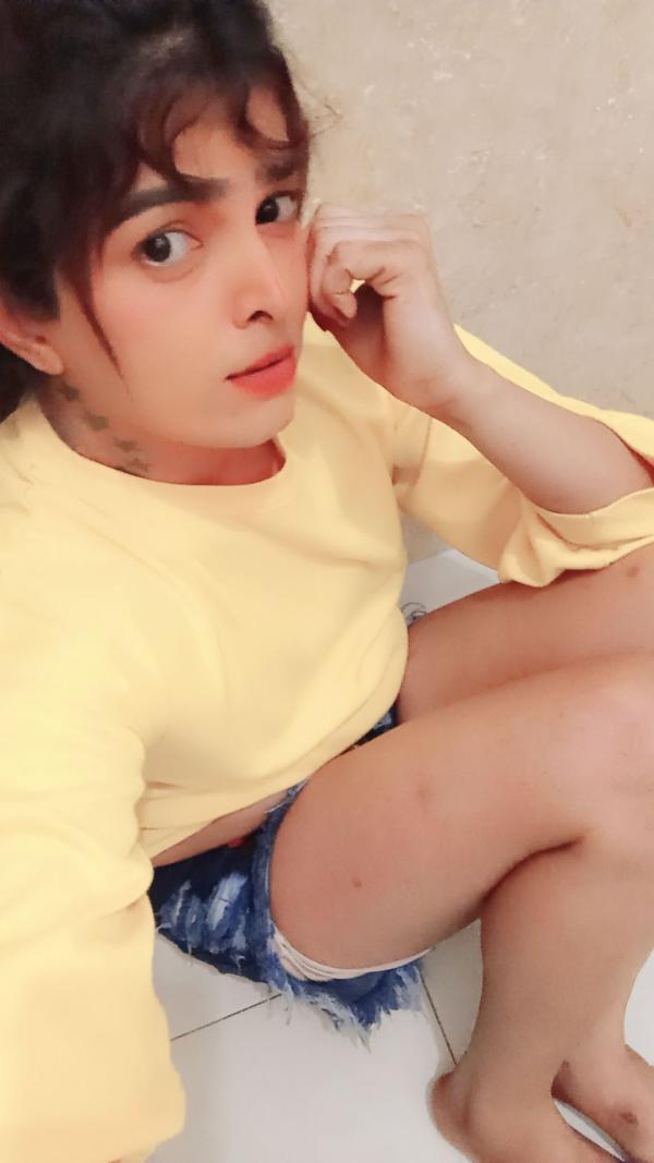 BEAUTIFUL SHEMALE FUL SERVICE