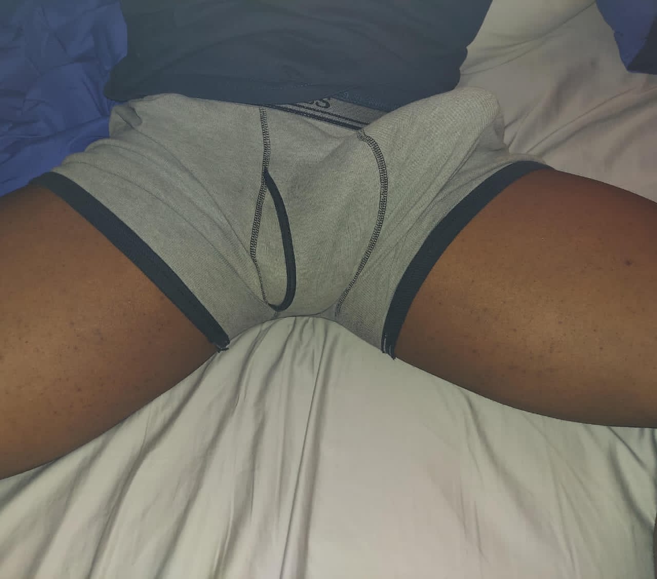 looking real Girls / Ladies