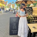 SLIM GIRL 22 YEARS OLD