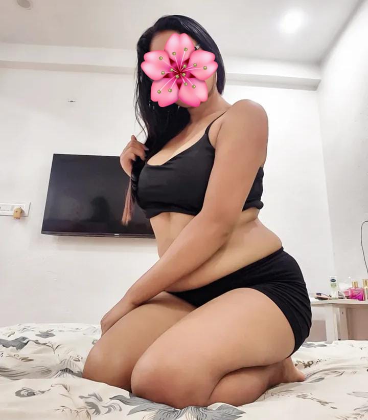 New sexy Girl at bambalapitiya