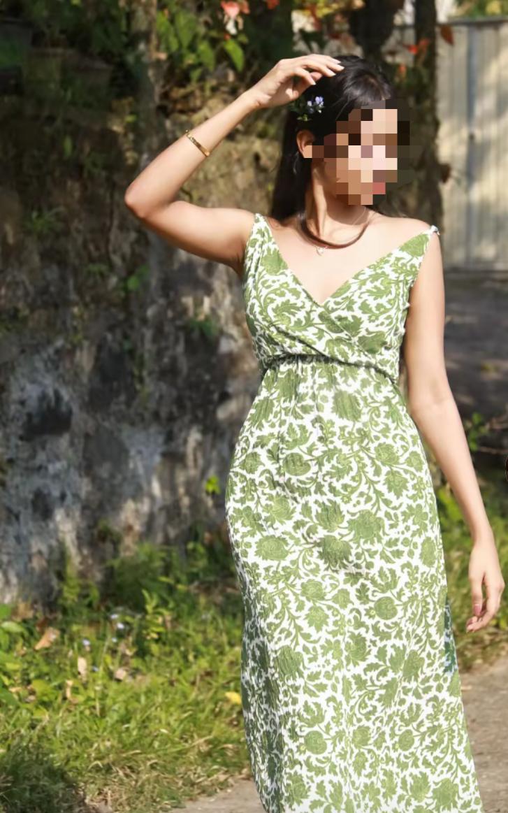 SLIM GIRL 22 YEARS OLD