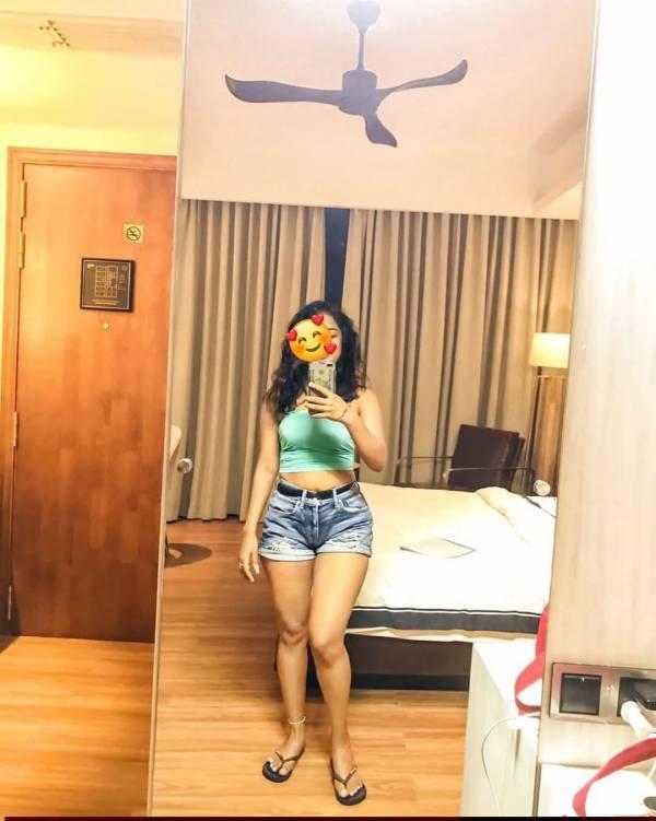 Bambalapitiya Anal Ok, Full service