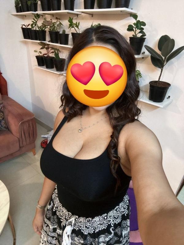 Bambalapitiya. sexy girl.