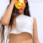 Full Service Beautiful Girl