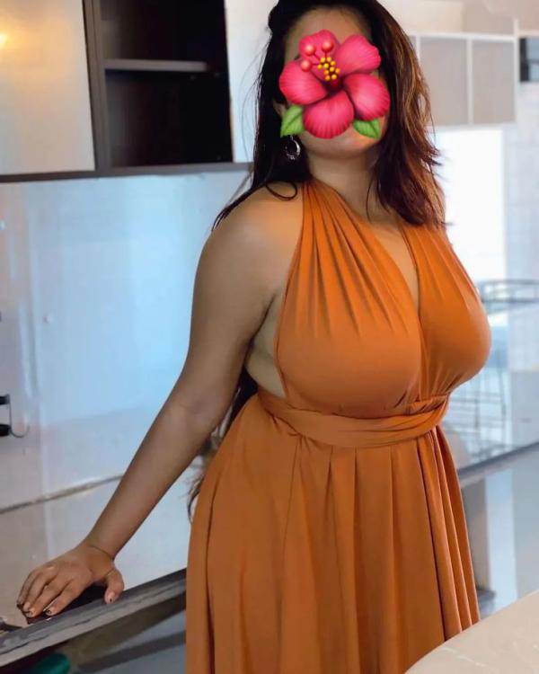 🥰With Room Full Service Rs 6500🥰