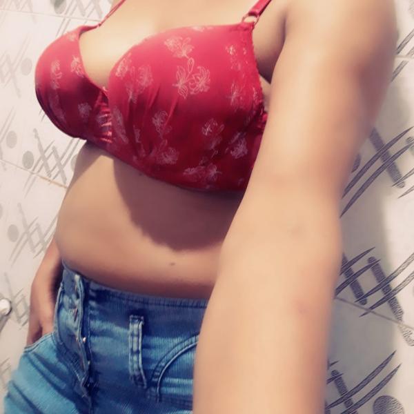 BEAUTIFUL GIRL FULL SERVICE WITH ROOM