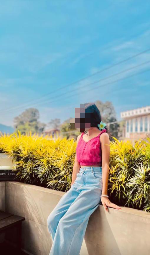 SLIM GIRL 22 YEARS OLD