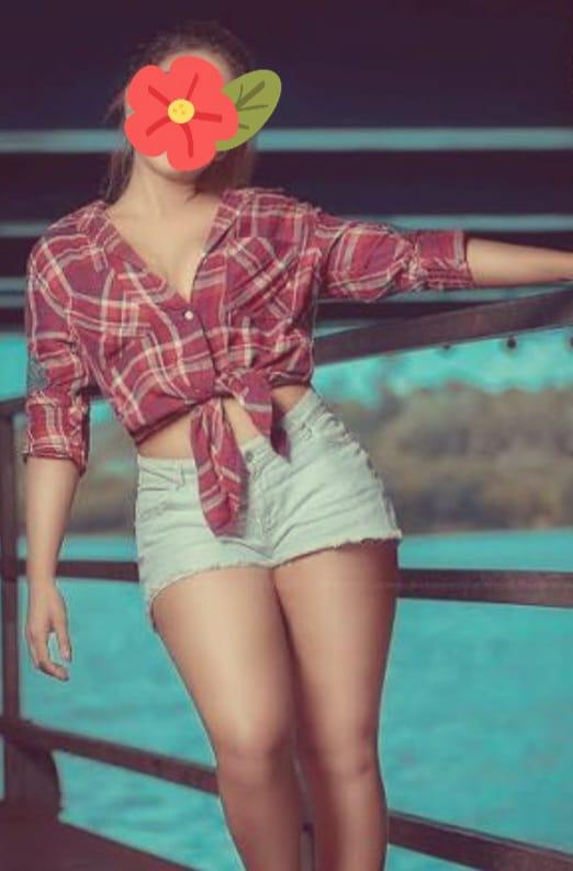 🌙✨️මීගමුවෙ වෙරලට✨️ 🍺ඇවිත් සෙට් වෙන යාමෙට 🌹 මාව අමතනවද, ✨️🌙 ✨️ හිත නිවන හොද කෑල්ලක් මම.. මම SANDU මීගමුව BEECH ROAD 🏖️️ROOM ,එකට එන්න 🏖️️ ☎ CALL AKAK දෙන්න ☎