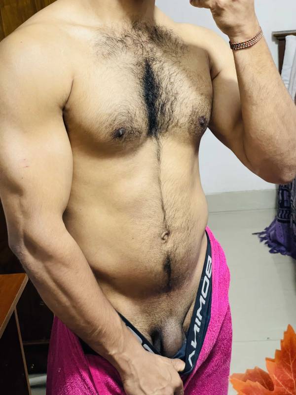 Looking for LADIES & GIRLS only. “FULL SERVICE & CUCKOLD SERVICE” colombo arround
