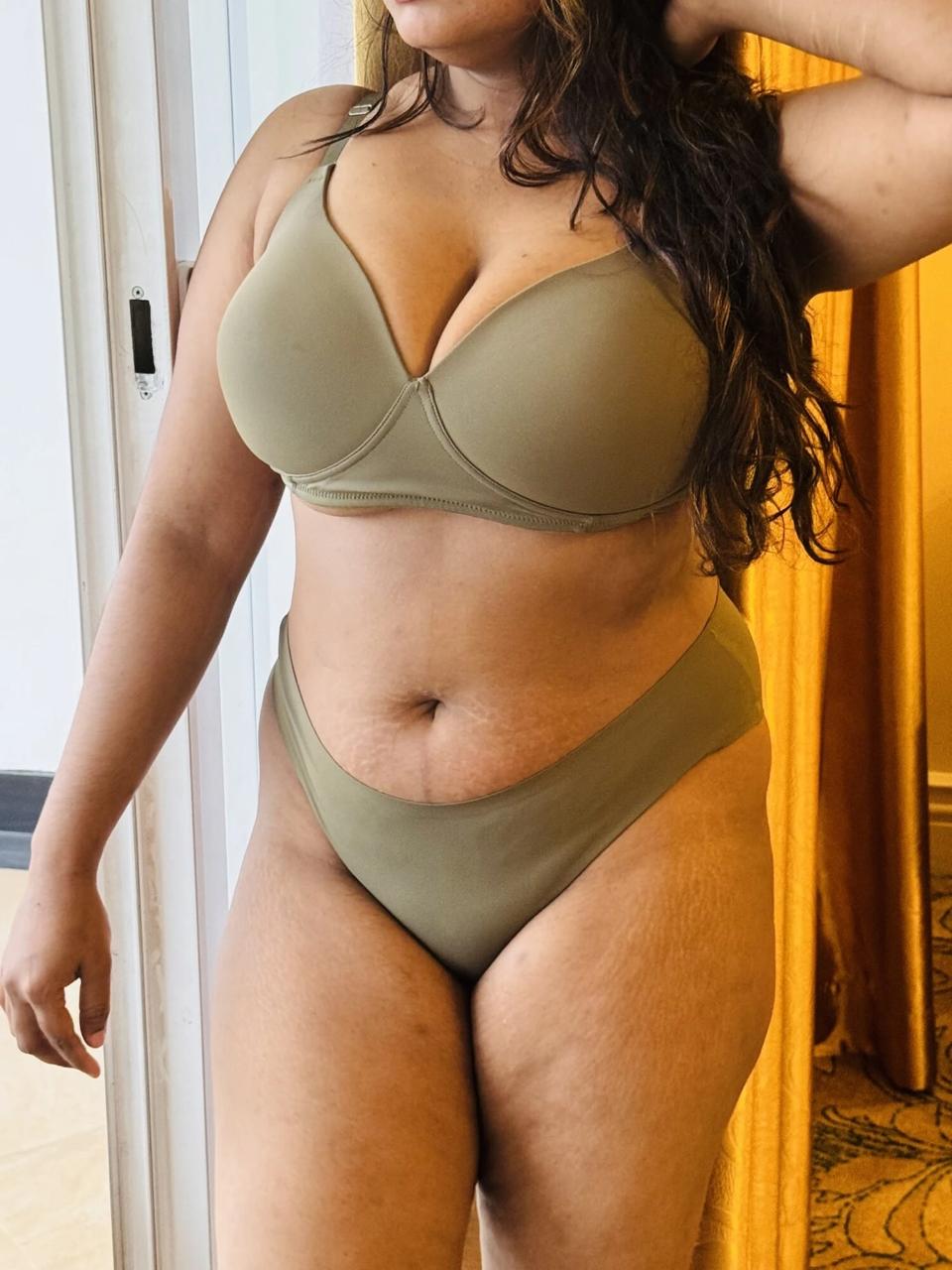 MADHU CAM SERVICE( TAMIL GIRL )