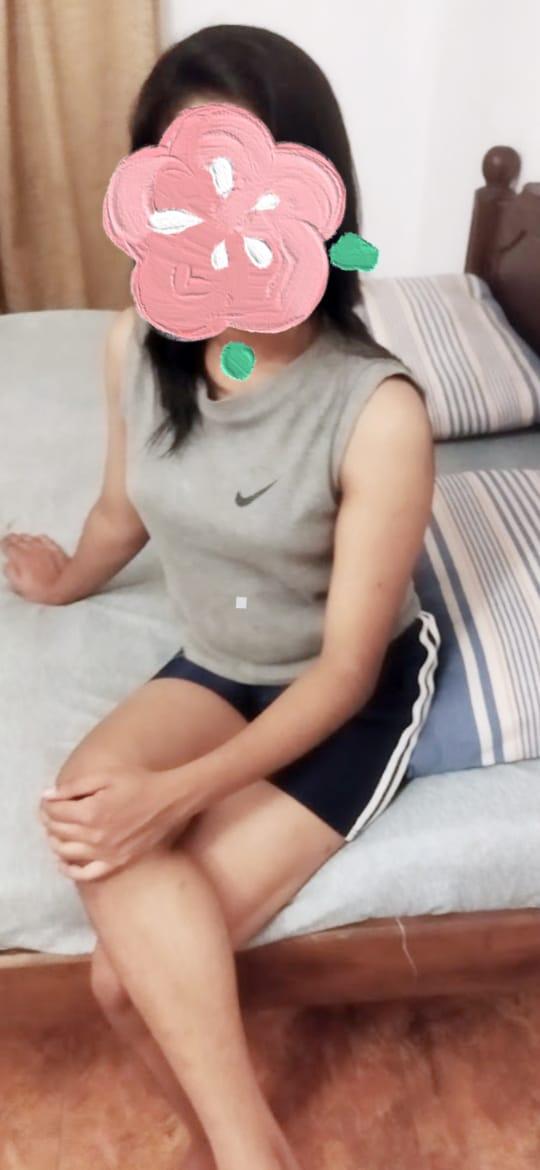 Full service beautiful gril