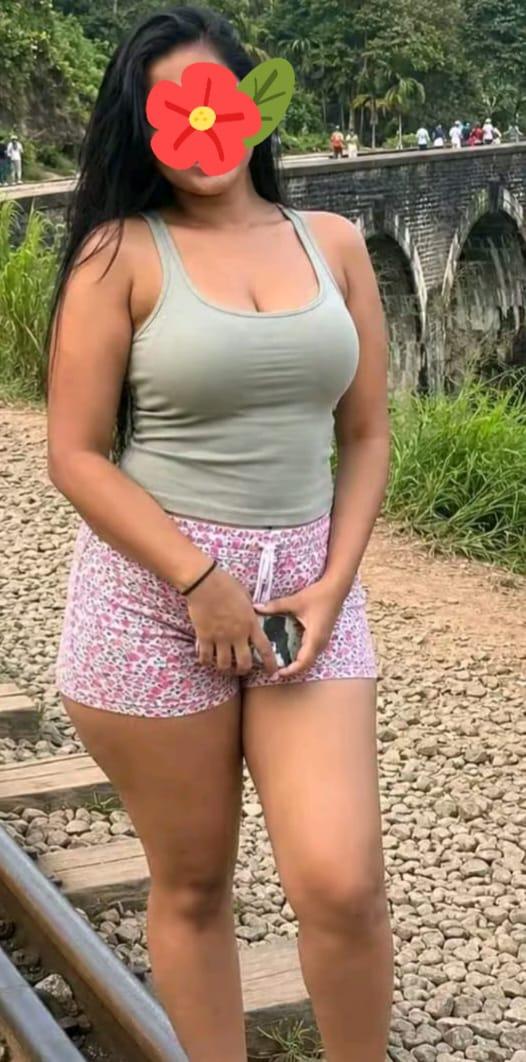 . 🍺DRINKING OK 🍺 🚬 SMOKING OK 🚬 ONE OURS ONE SHOT 5000.00 🌙✨️ FULL NIGHT OK✨️ 🌹TOW OURS TOW SHOT 8000.00😙 🏖️️ROOM එක නොමිලේ 🏝️