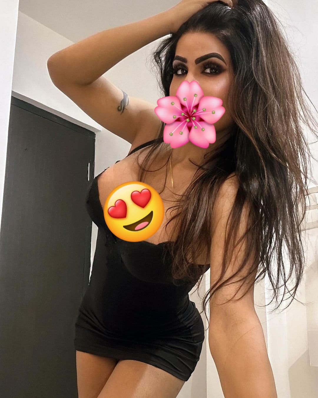 Hot Beautiful Shemale Live Cam Show And Video Clip 🥵😍