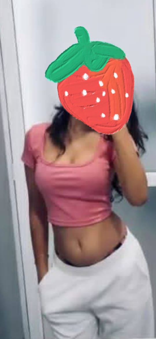 Full service beautiful gril