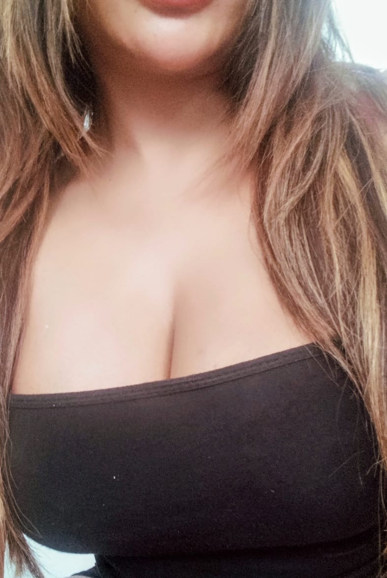 GENUINE LIVE CAM SHOW 🥰