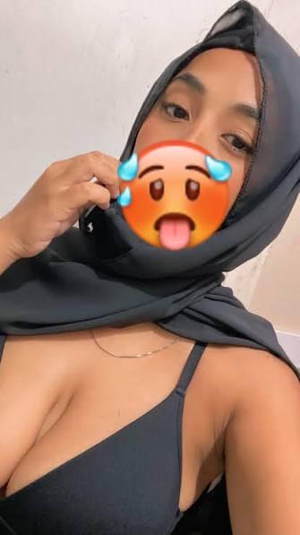 Bambalapitiya Full service Muslim girl