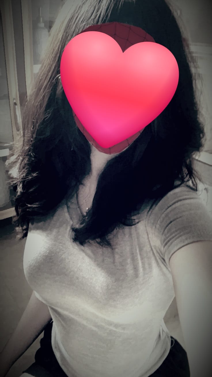 New Beautiful Young Lady Full Service Available In Matara 6000/= ( without Room )