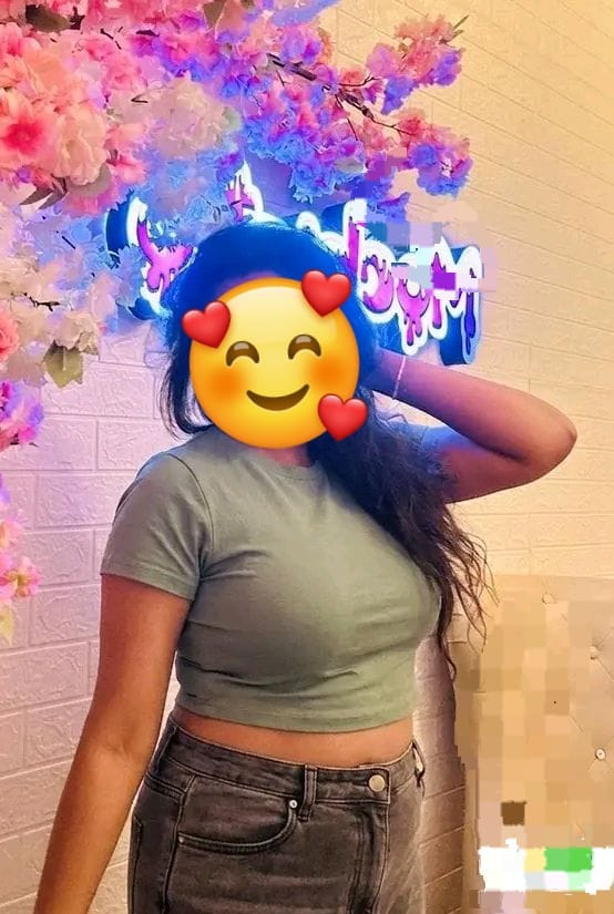 ♥️ඔයා හොයන සතුට,ඔයා කැමති ආස හැමදෙයක්ම මං දෙන්නම්.♥️