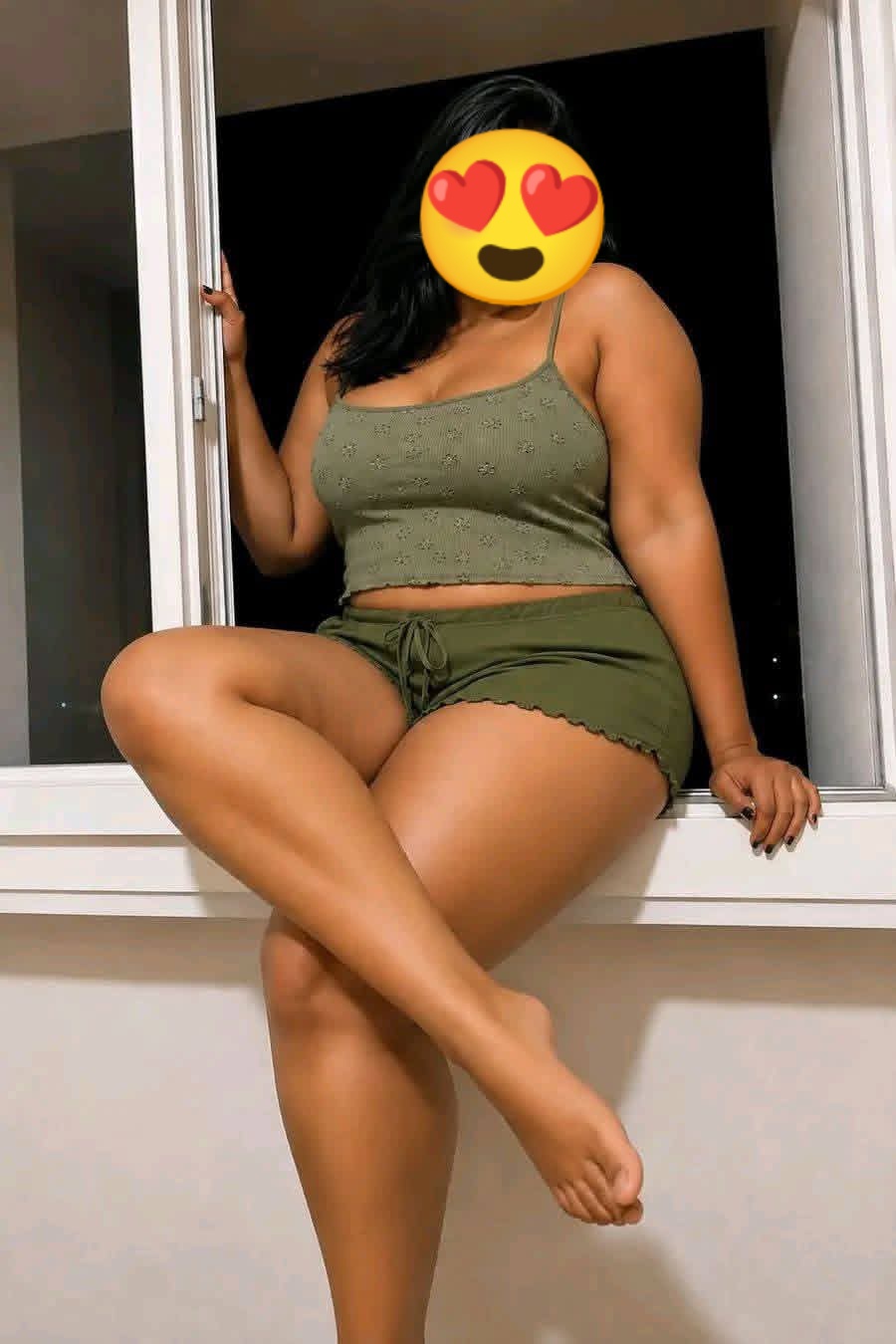 ” chubby මගෙන් පිස්සු හැදෙන සැපක් ගන්න එන්න 🫦🫦”