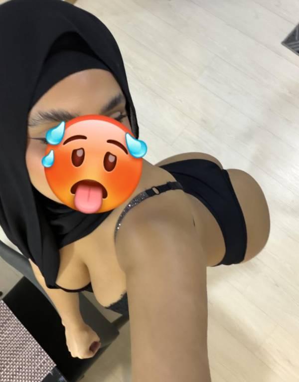 Bambalapitiya Full service Muslim girl