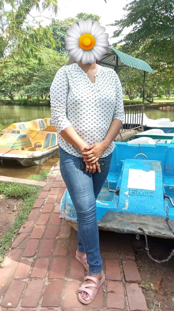 අද ලස්සන කෙල්ලො 2 ක් ඉන්නවා SPA WADDUWA