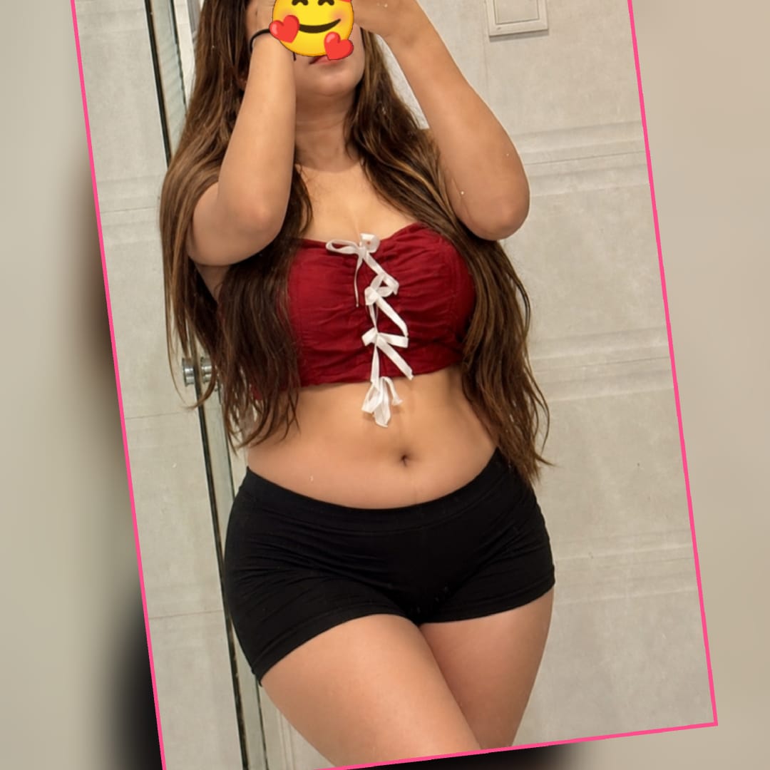 Sexy කෙල්ලෙක්ගෙන් පිස්සු හැදෙන සැපක් ගමුද 🥰🥰 එක පාරක් ගත්තොත් ආයේ අයේ ගන්න හිතෙනවා 😘😘 Genuine LiveCam Show With Cute RaSHinI 🥰❤️