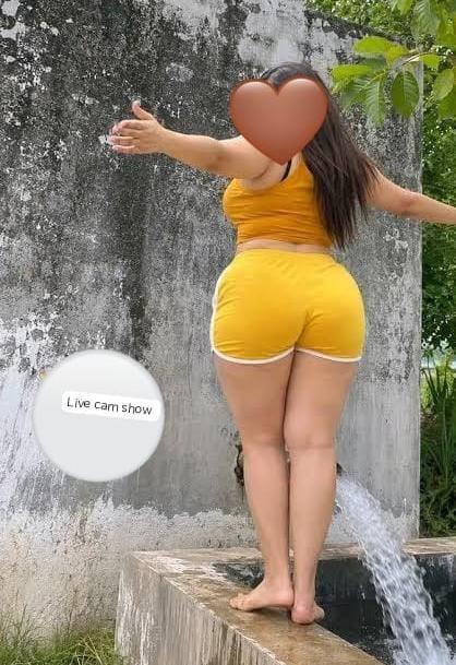 GENUINE LIVE CAM SHOW