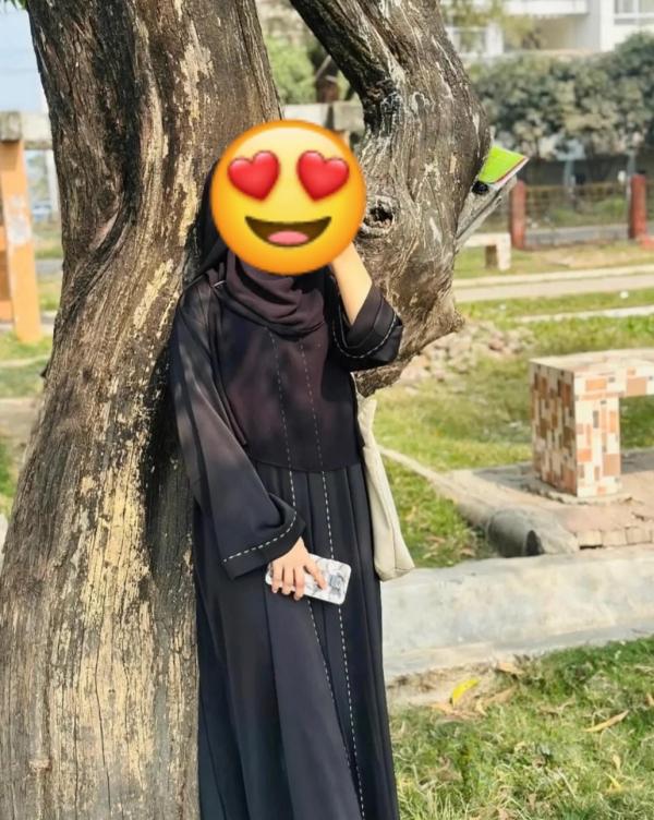 Real Muslim girl 👧 cam show available